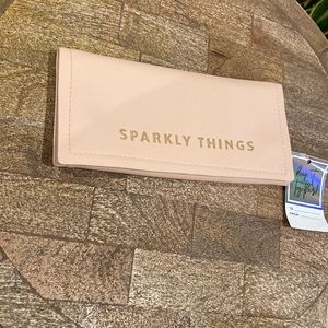 Travel jewelry holder